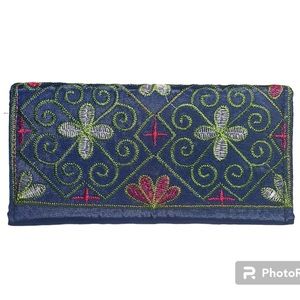 Vintage oriental style embroidered wallet
